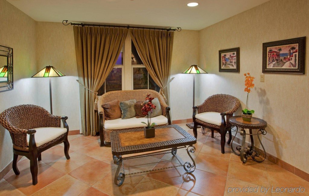 Фото Holiday Inn Express Hotel & Suites Manteca, an Ihg Hotel