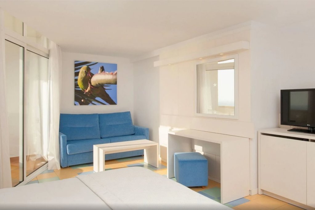 Фото Iberostar Waves Bouganville Playa