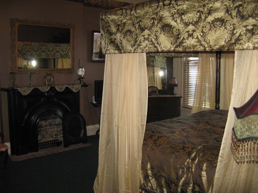 Фото Riverview Mansion