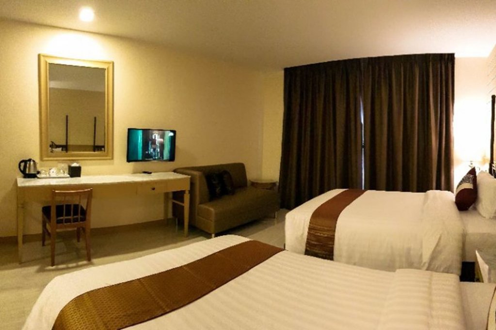 Фото Crystal Luxury Hotel