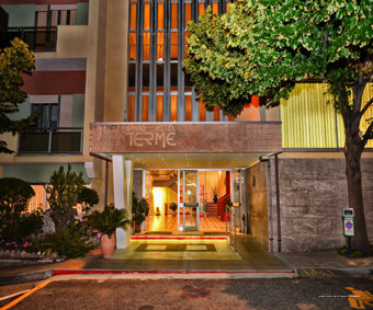 Внешний вид отеля Grand Hotel delle Terme в Акваппесе, фото 2