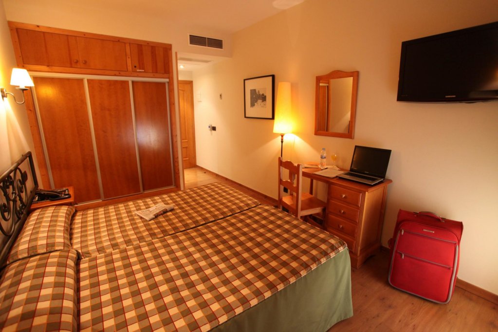 Фото La Bodega Hotel