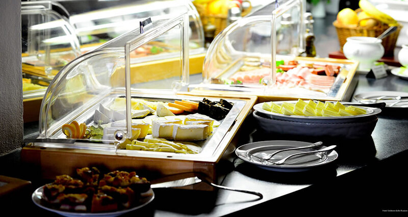 Фото Hotel Goldener Adler