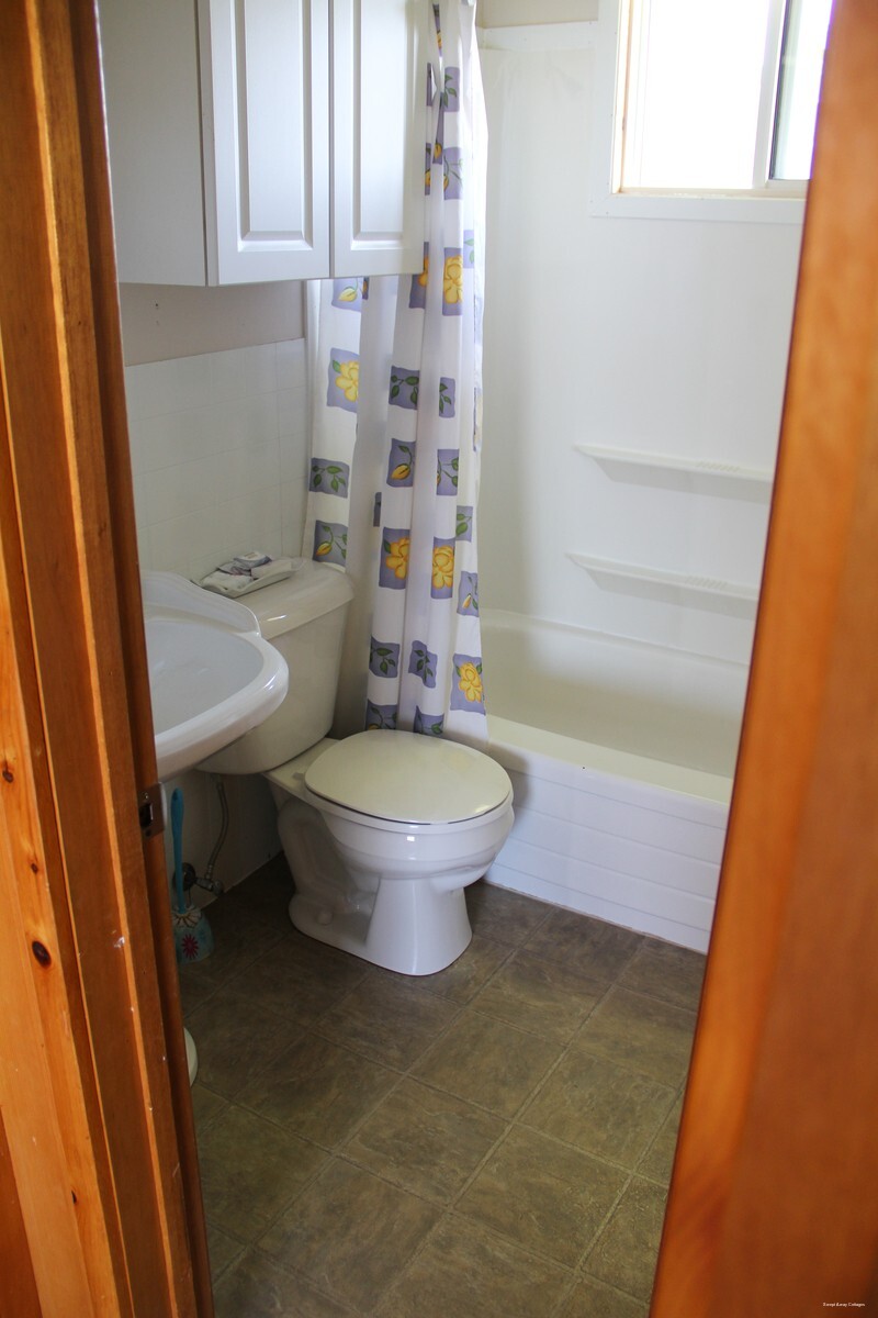 Фото Swept Away Cottages