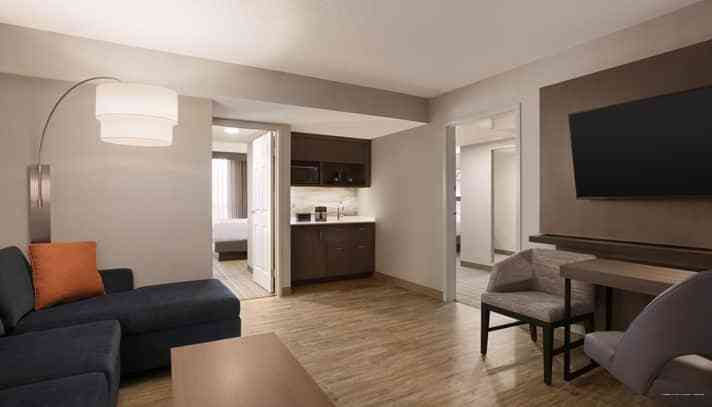 Фото Embassy Suites by Hilton Cleveland Beachwood