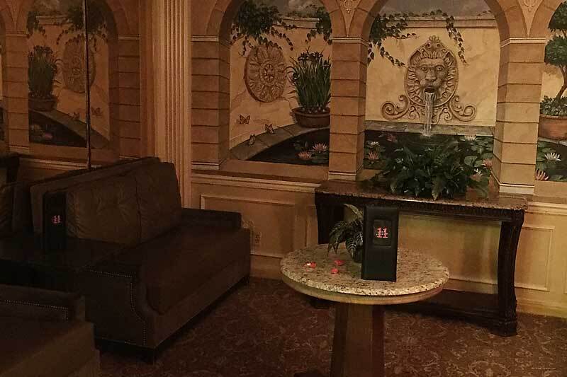 Фото The Claridge Hotel