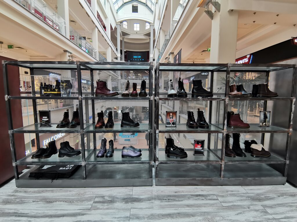 Магазин обуви Dr. Martens, Москва, фото