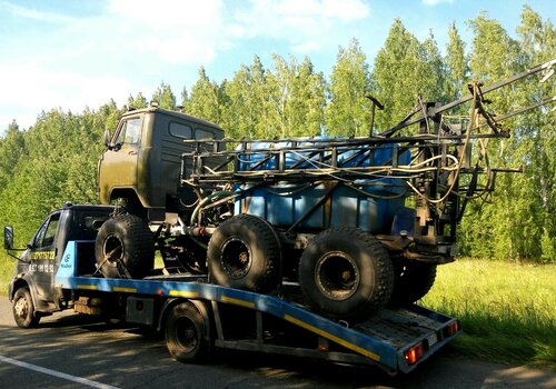 Эвакуация автомобиля из двора