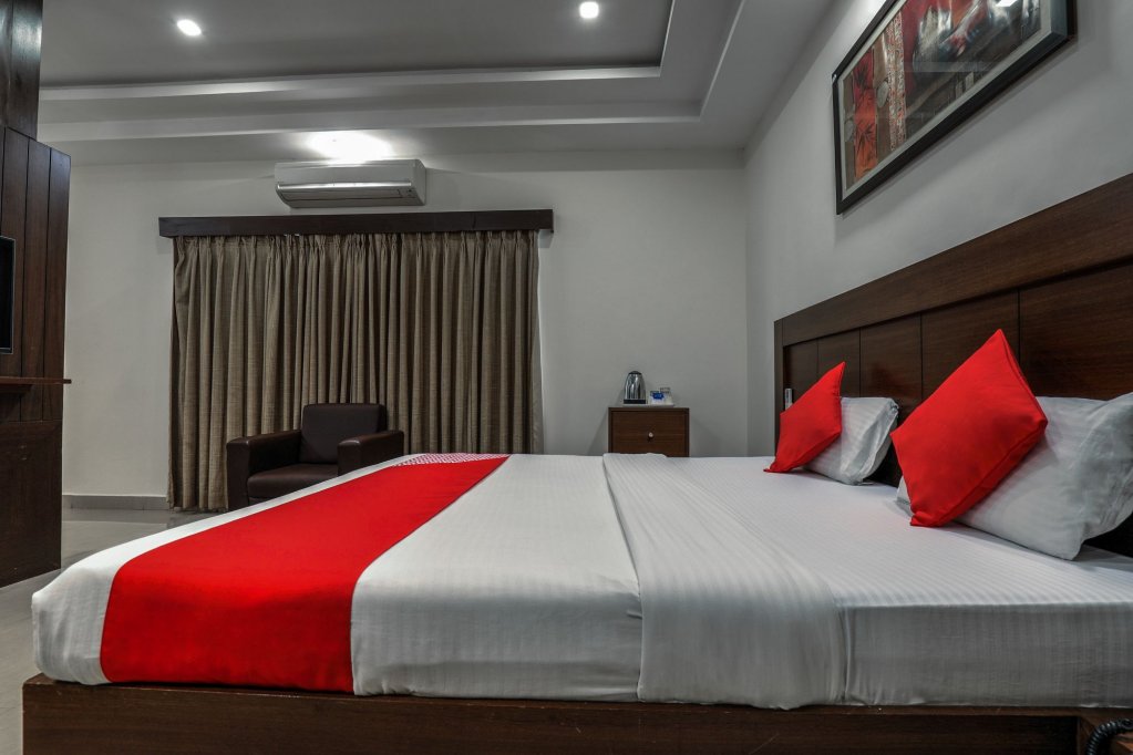 Фото Oyo 16857 Hotel Jp Plaza