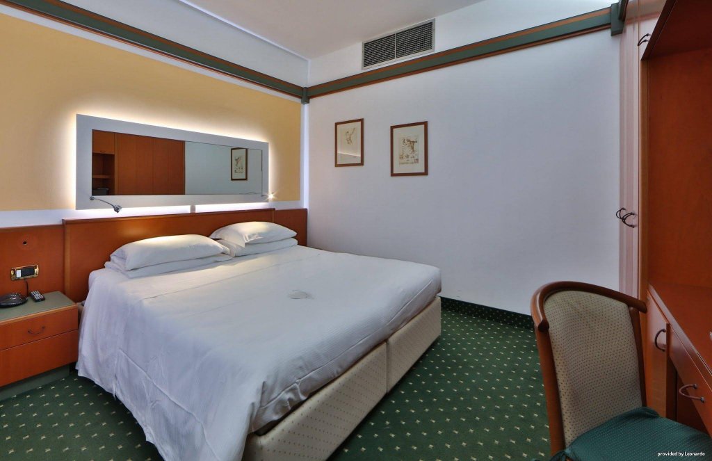 Фото Jet Hotel, Sure Hotel Collection by Best Western