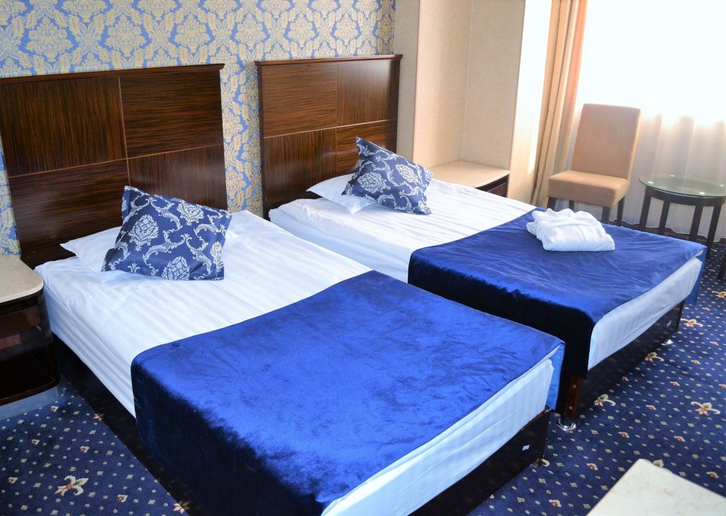 Фото Renion Hills Hotel