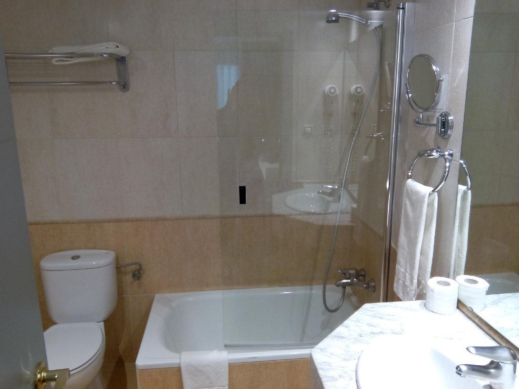 Фото Hotel Moderno Barcelona