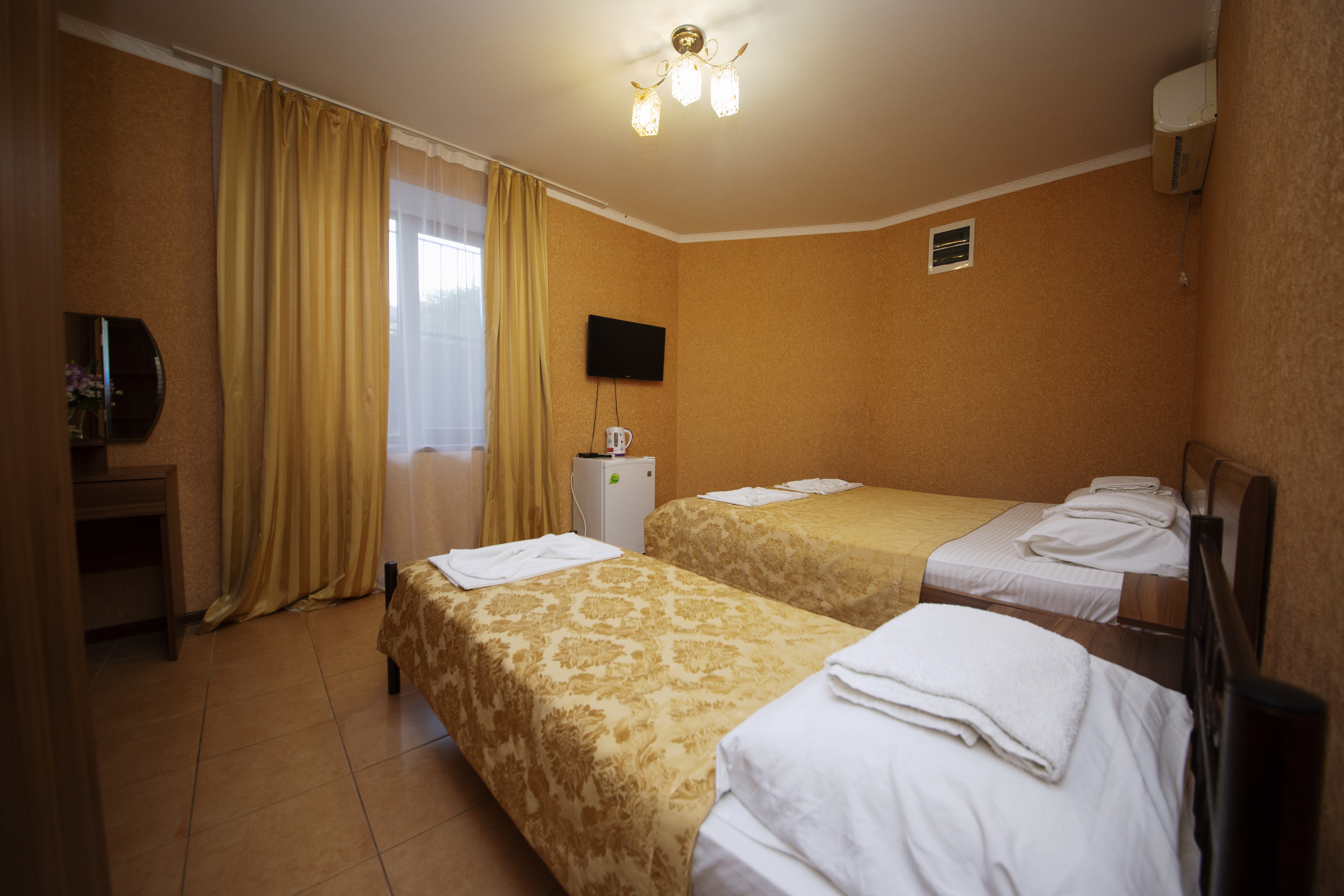 Фото Любомир