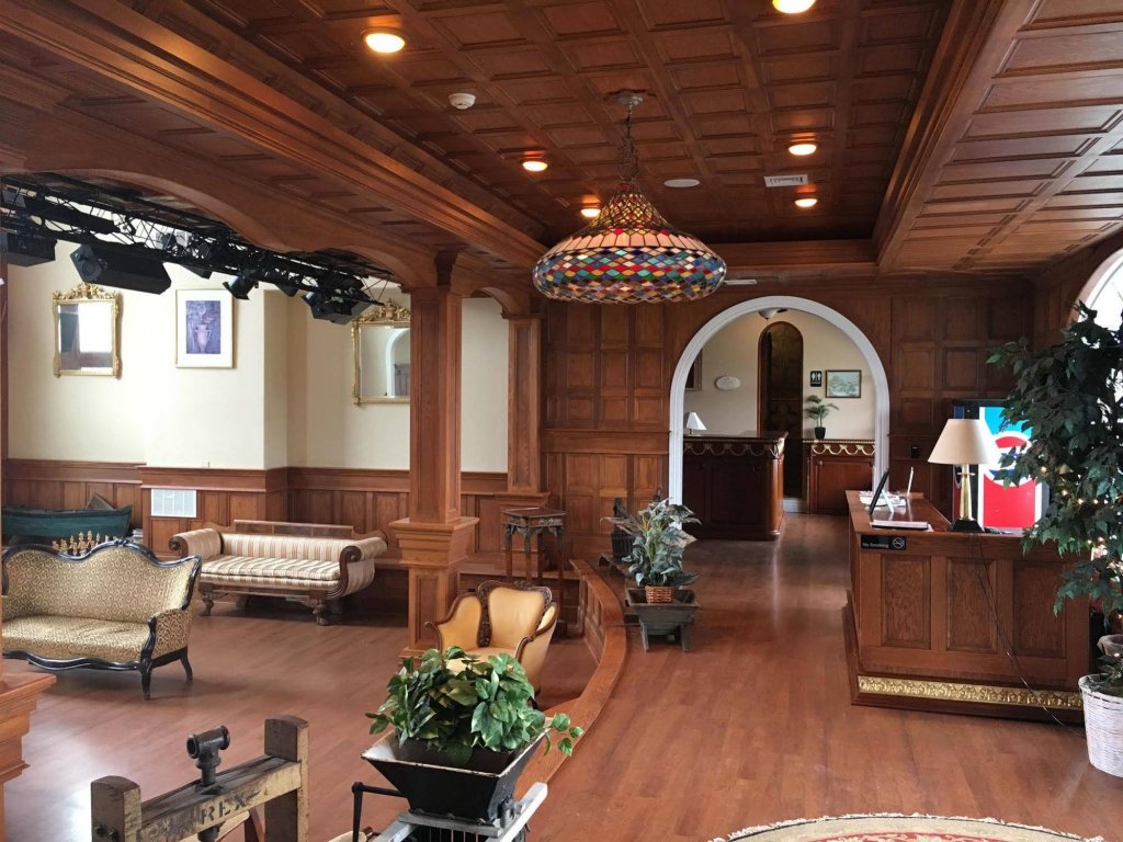 Фото отеля 1