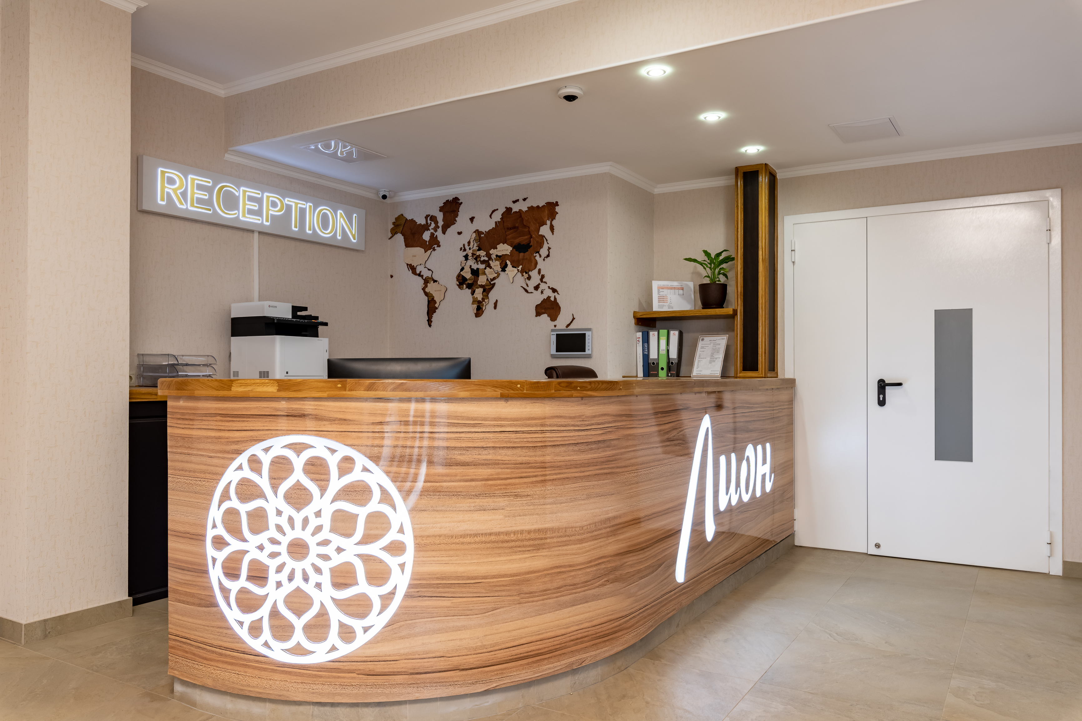 Фото отеля 2