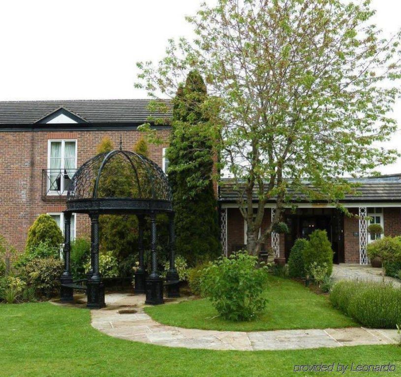 Фото Rossett Hall Hotel