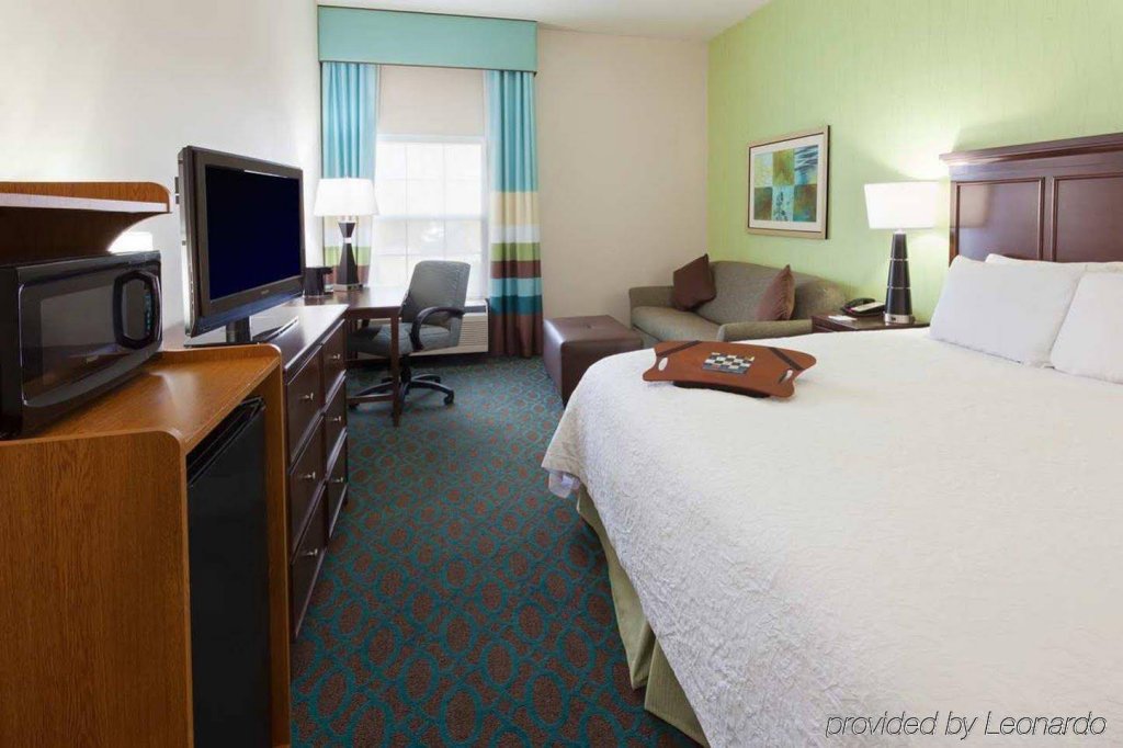 Фото Hampton Inn Franklin/Milford