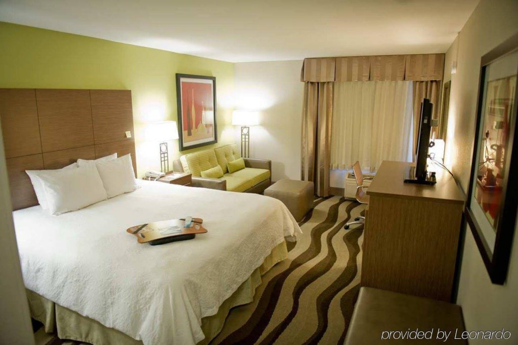 Фото Hampton Inn Oakland Hayward