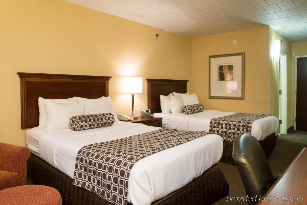 Фото Fairfield Inn & Suites by Marriott Paramus