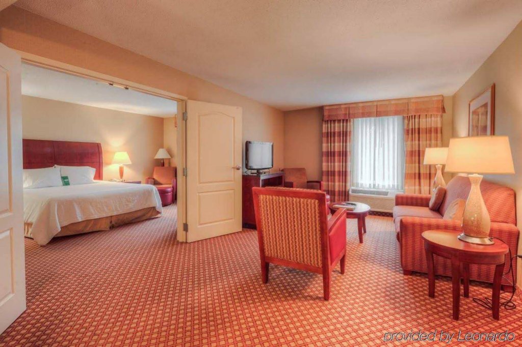 Фото Hilton Garden Inn Shelton