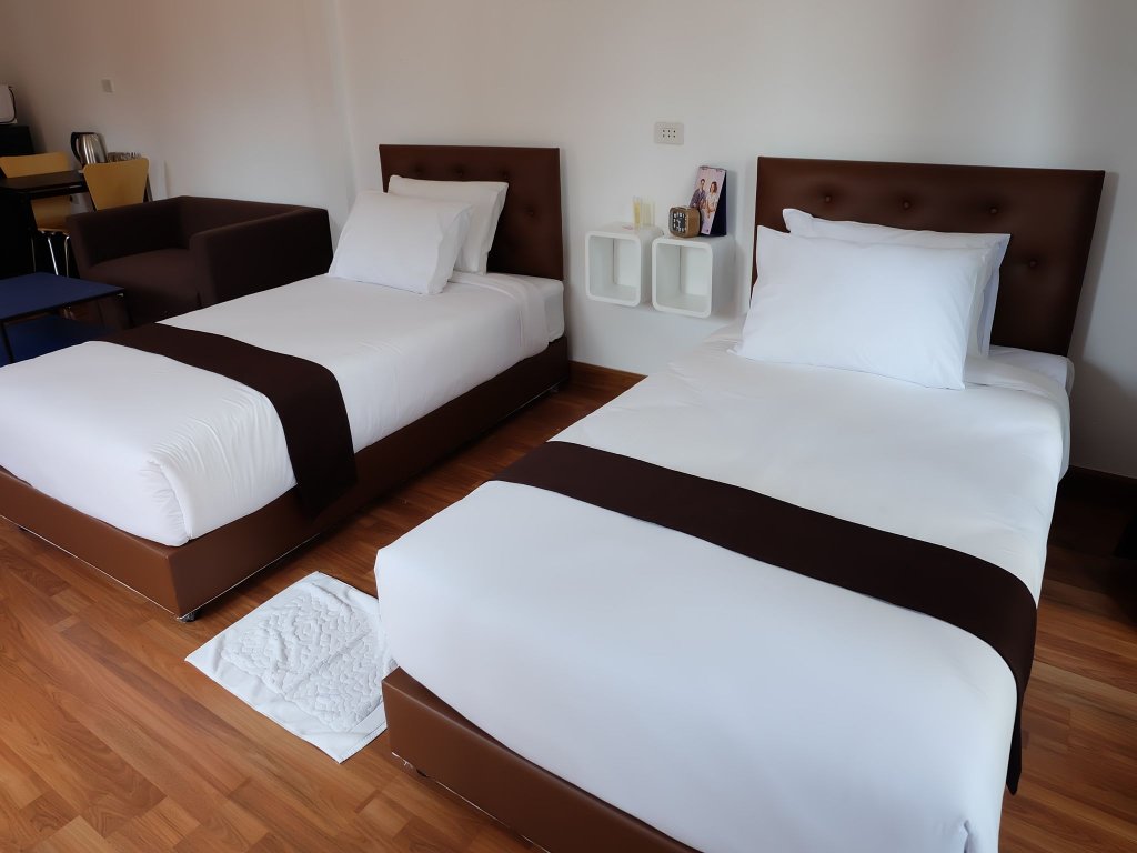 Фото 5ive Beach House Hotel