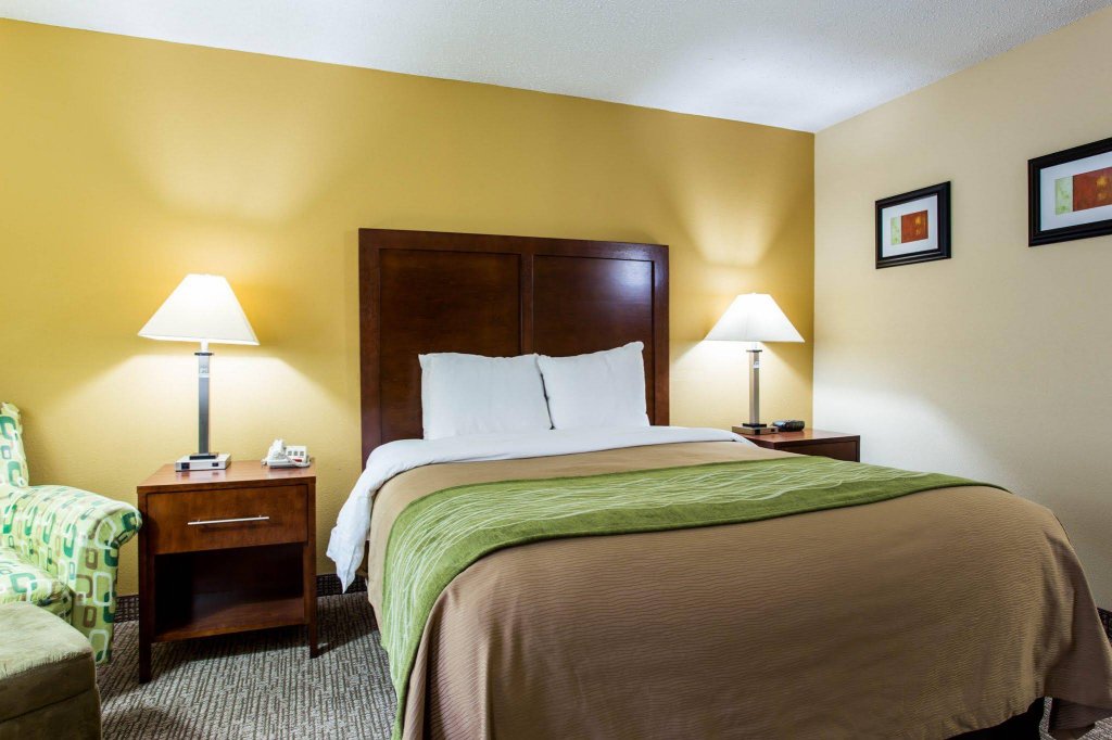 Фото Comfort Inn Columbia - Bush River