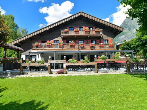 Внешний вид отеля Chalet Hotel le Castel в Шамони-Мон-Блане, фото 1