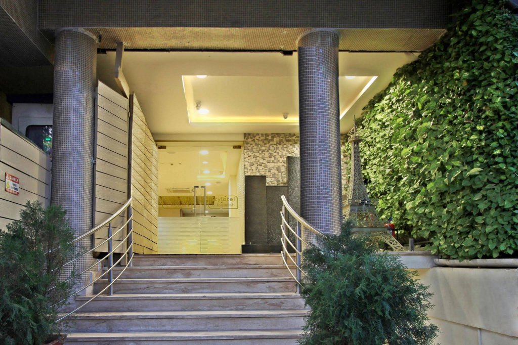 Фото отеля 2