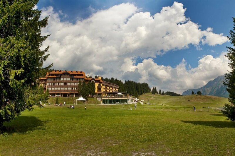 Гостиница Th Madonna di Campiglio - Golf Hotel