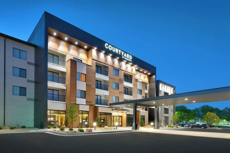 Гостиница Courtyard by Marriott Sandy в Санди