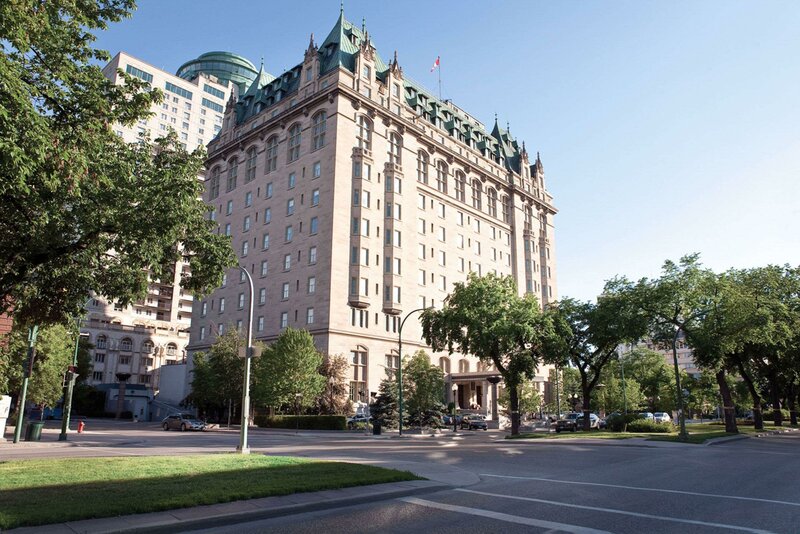 Гостиница The Fort Garry Hotel в Виннипеге