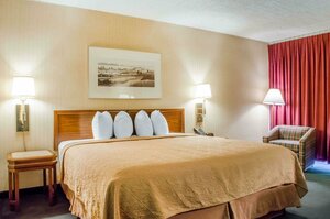 Quality Inn & Suites Burnham (Pennsylvania, Centre County, Centre Hall), hotel
