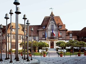 Гостиница Novotel Deauville Beach 