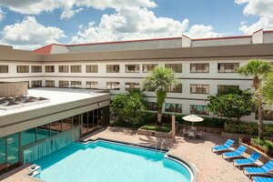 Гостиница Sheraton Suites Orlando Airport