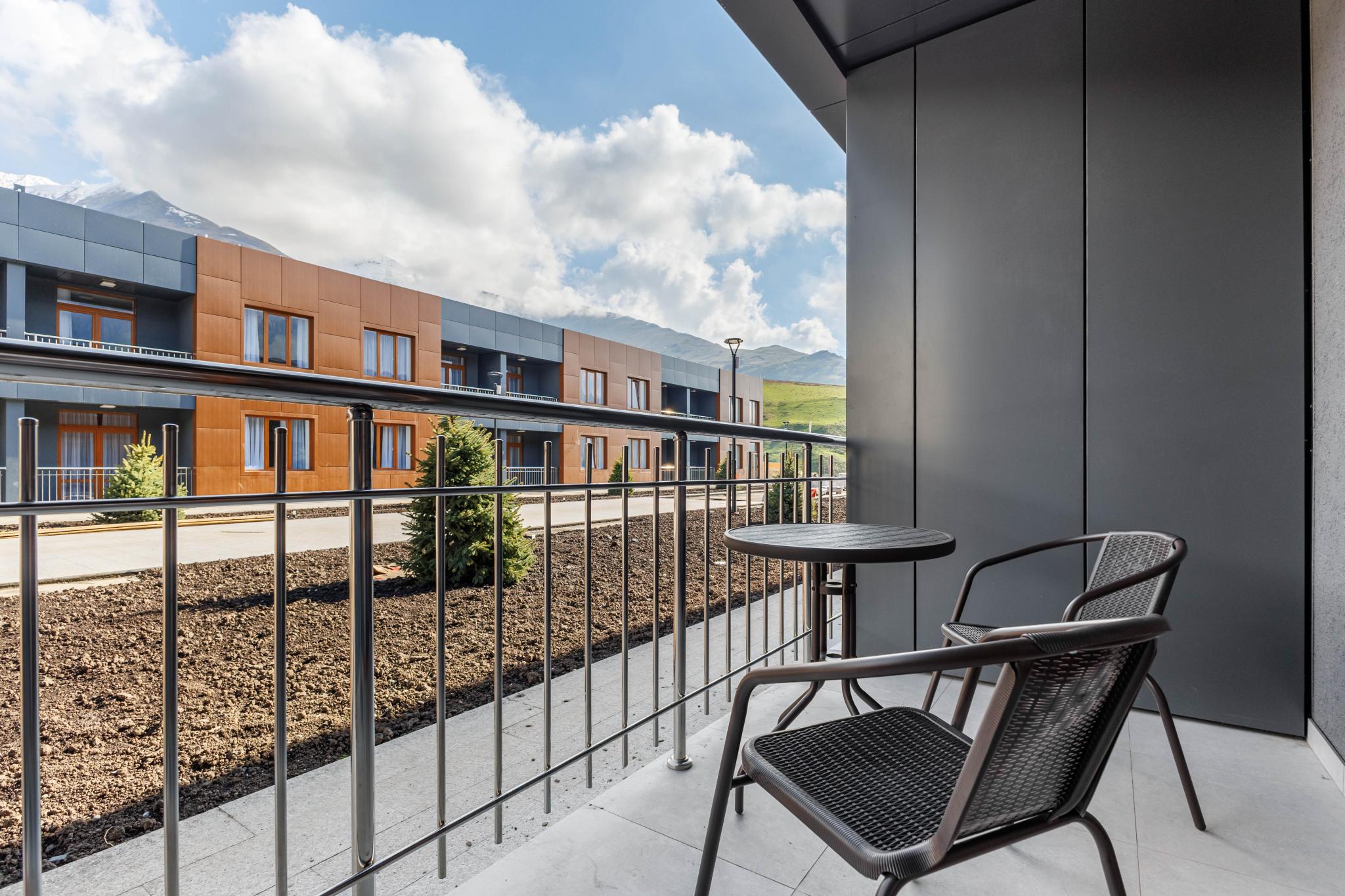 Фото Cosmos Vladikavkaz La Vallee Hotel