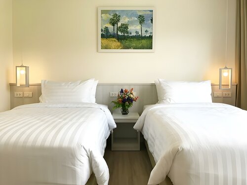 Гостиница Porestva Hotel Sriracha