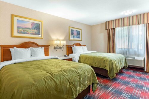 Гостиница Quality Inn & Suites Oceanside near Camp Pendleton в Оушенсайде