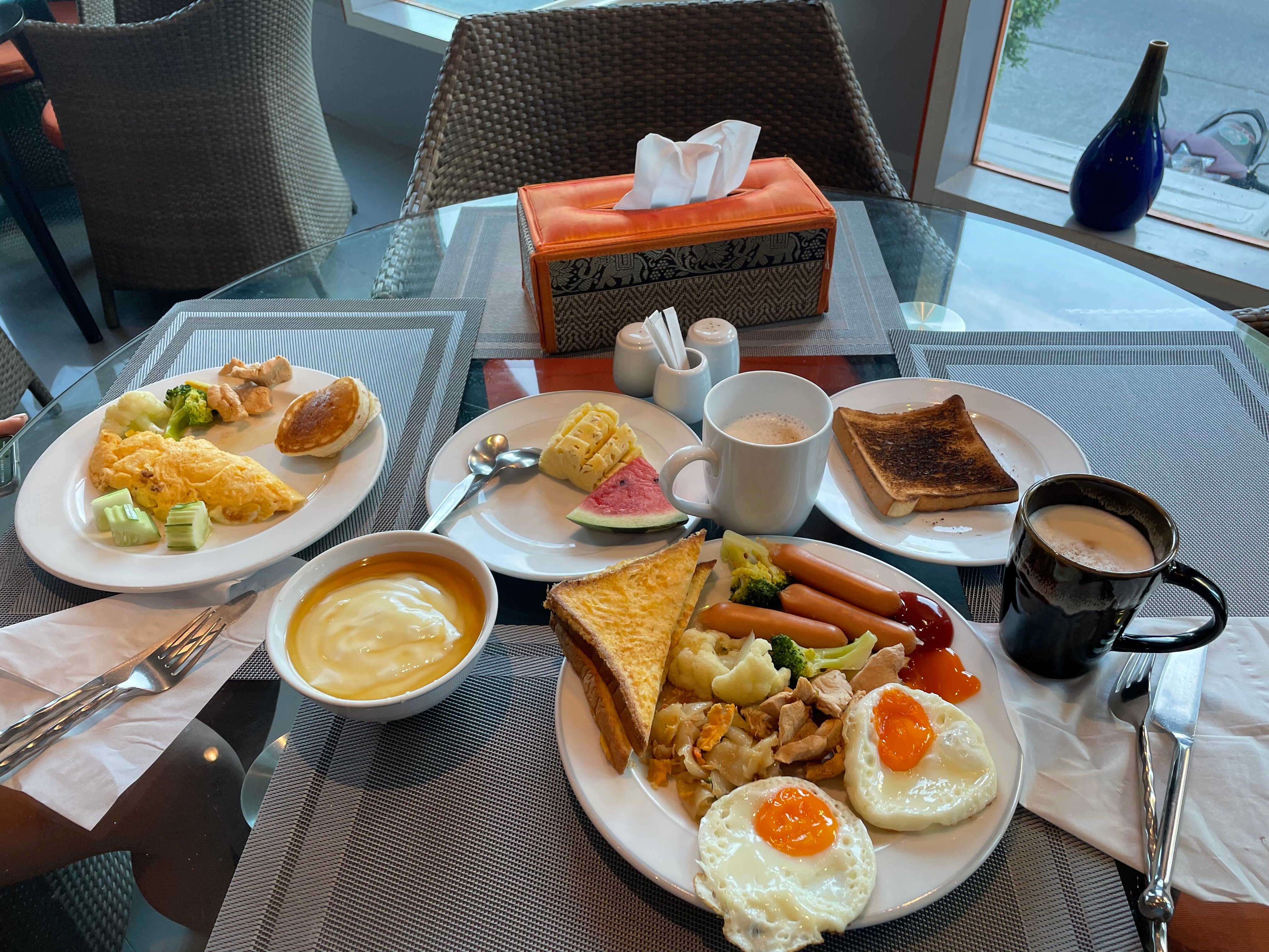 Фото Chabana Kamala Hotel