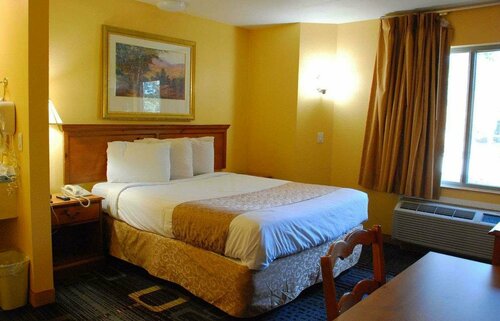 Гостиница Americas Best Value Inn Addison Dallas