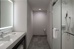 Гостиница New Orleans Marriott Warehouse Arts District