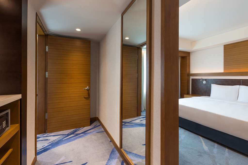 Фото Radisson Blu Hotel, Cebu