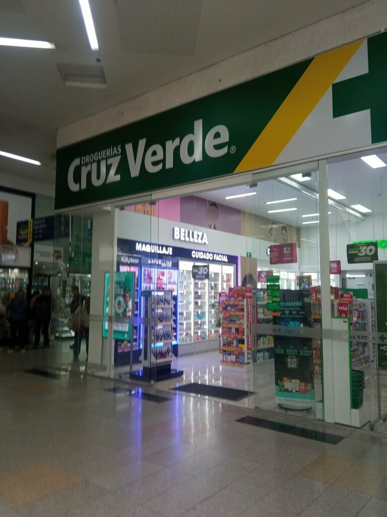 Pharmacy Droguería Cruz Verde, Bogota, photo