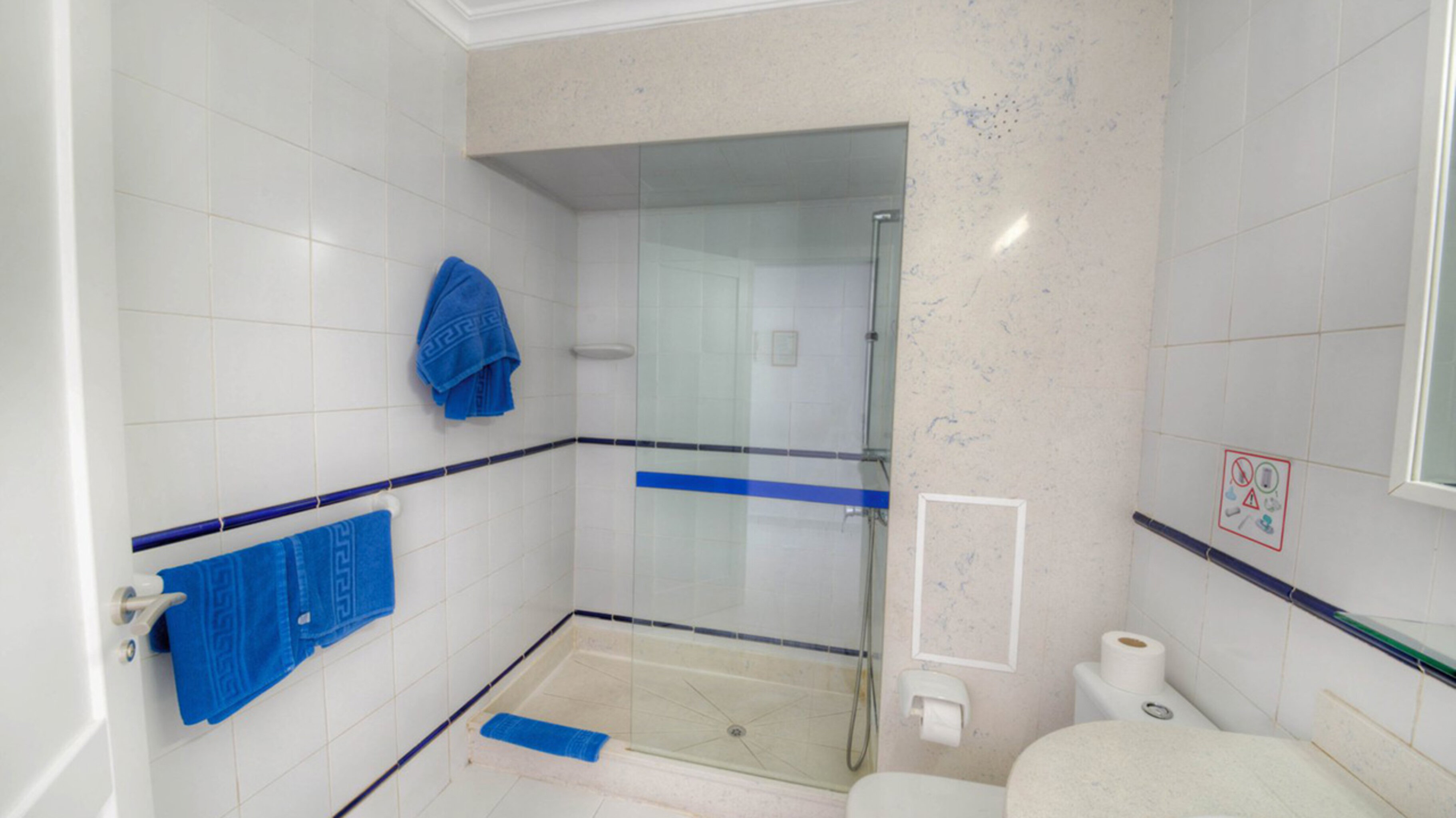 Фото Apartamentos La Moraña