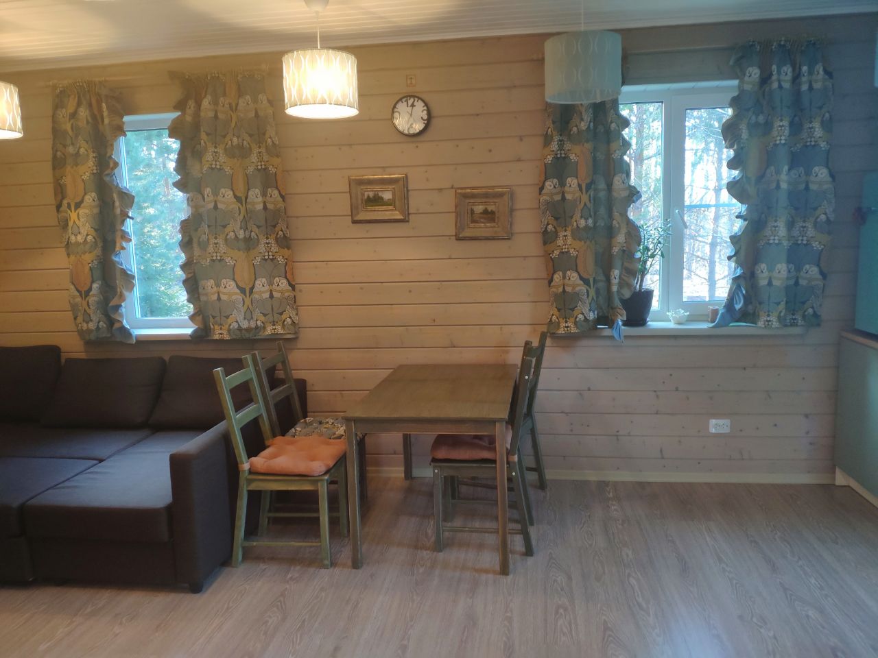 Фото Домики под соснами