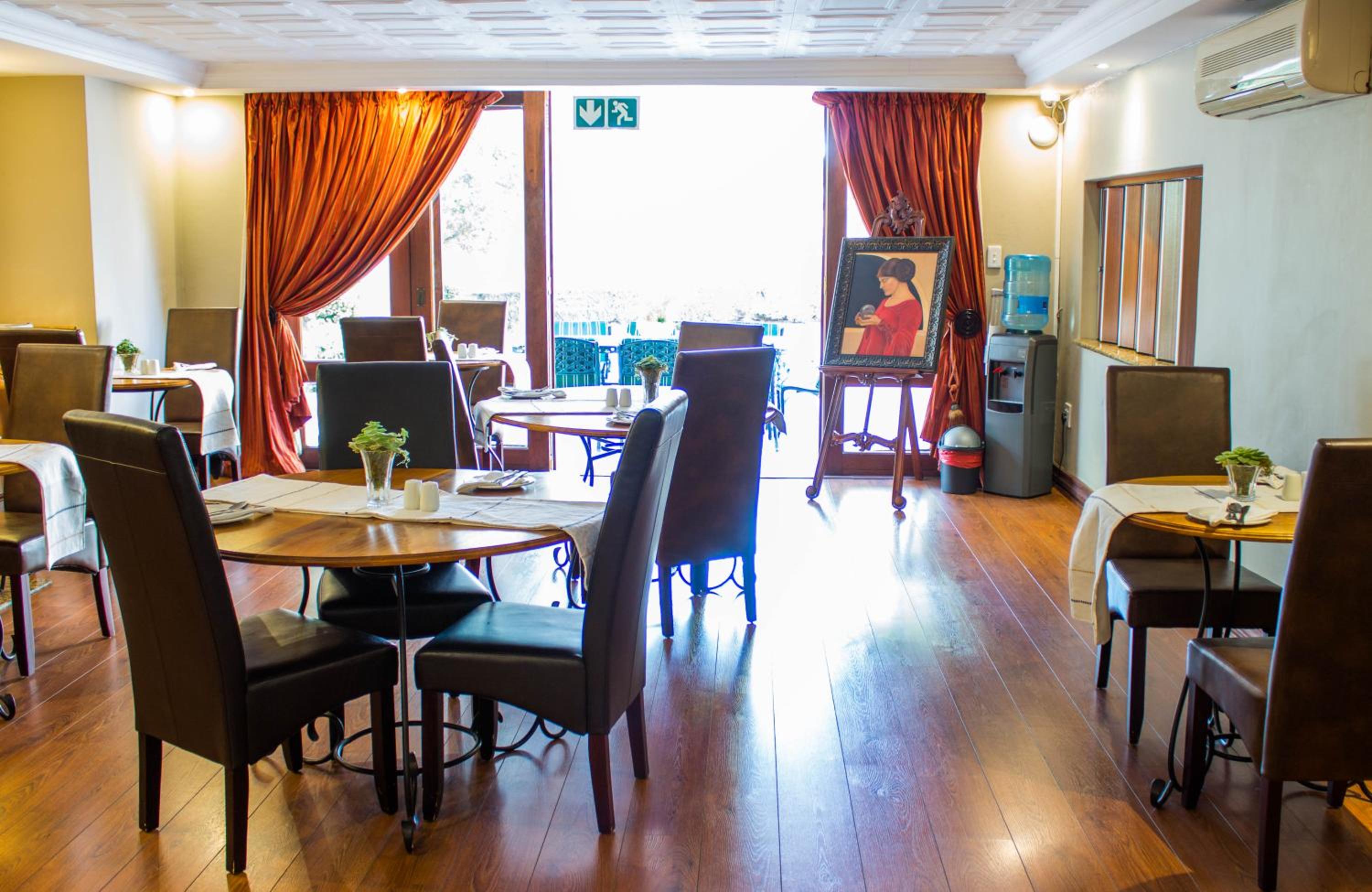 Фото Candlewoods Guesthouse