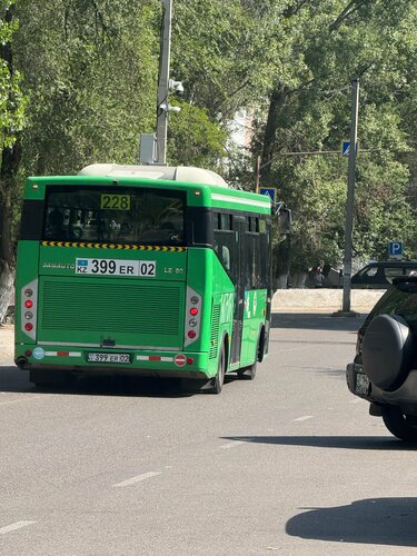 Жігіттің аузына зәр шығару