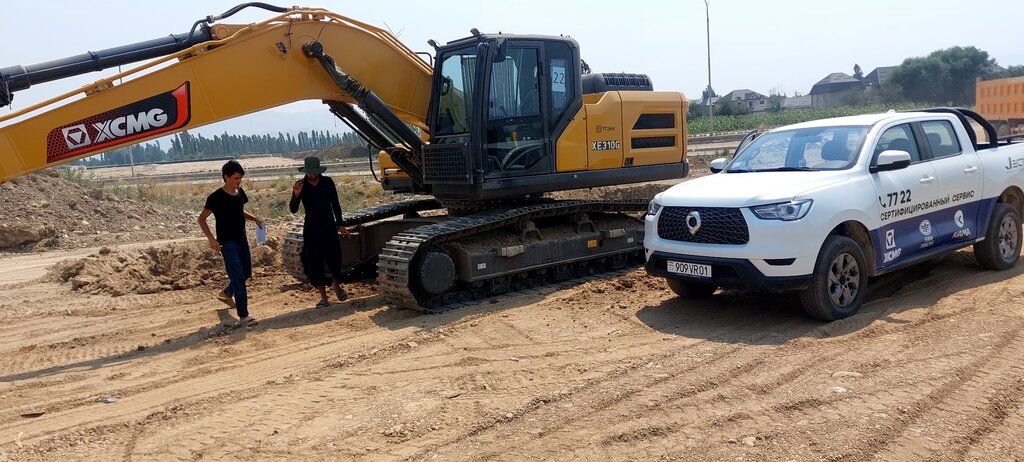 Special equipment and special vehicles Vector техникаи махсус, Dushanbe, photo