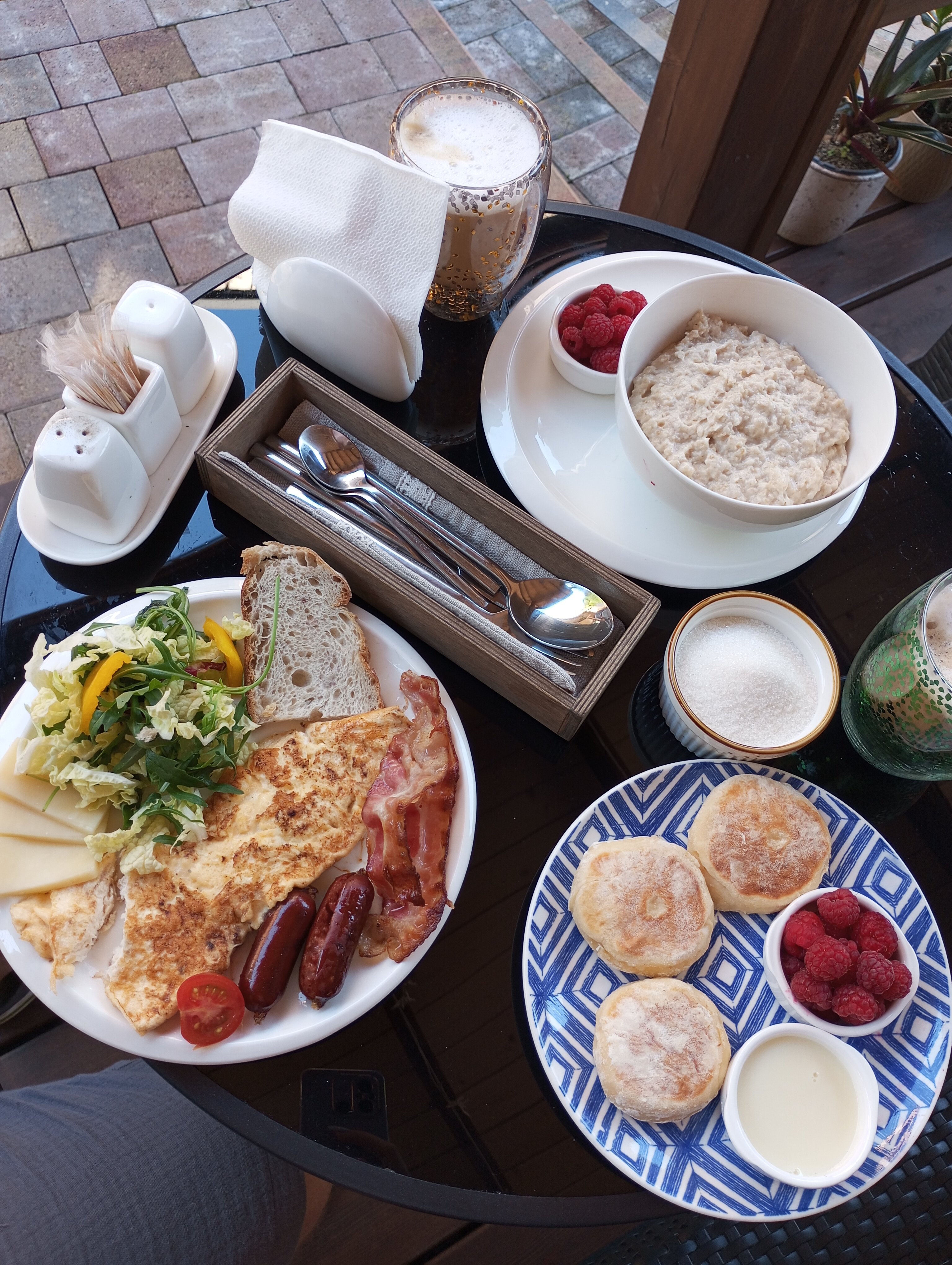 Фото Восток-Запад