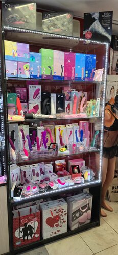 Әлгі кісі бір серпіліп, еңіреп қалады