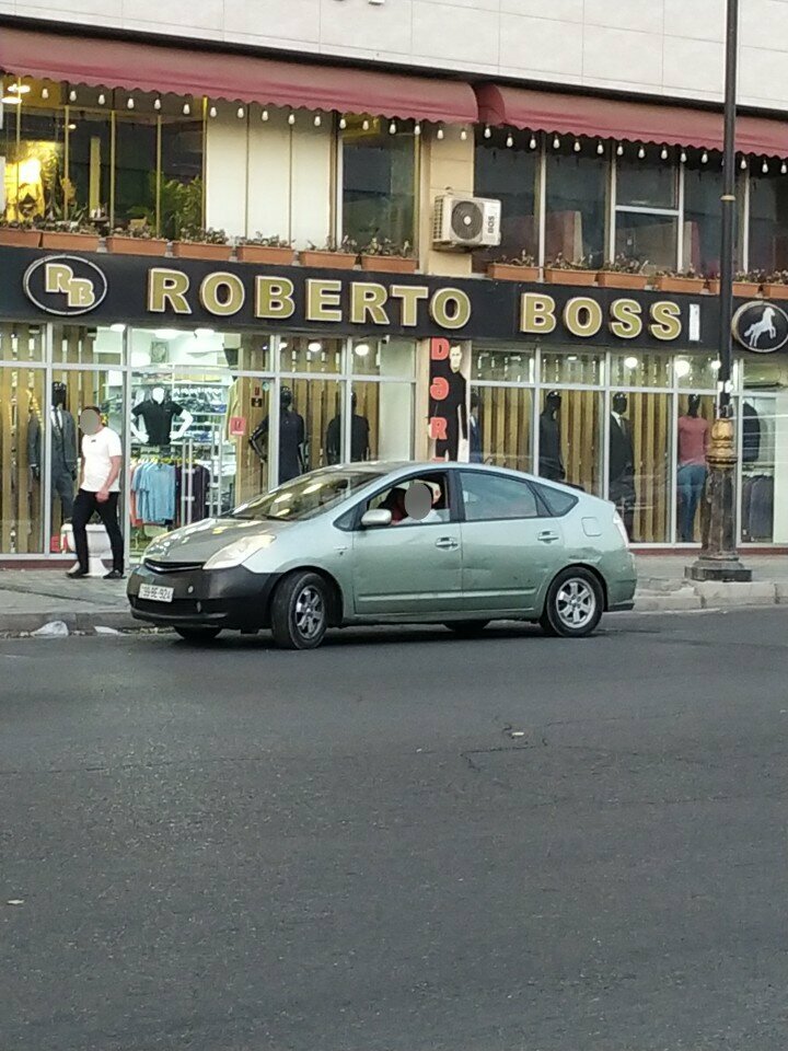 Clothing store Roberto Bossi, Baku, photo